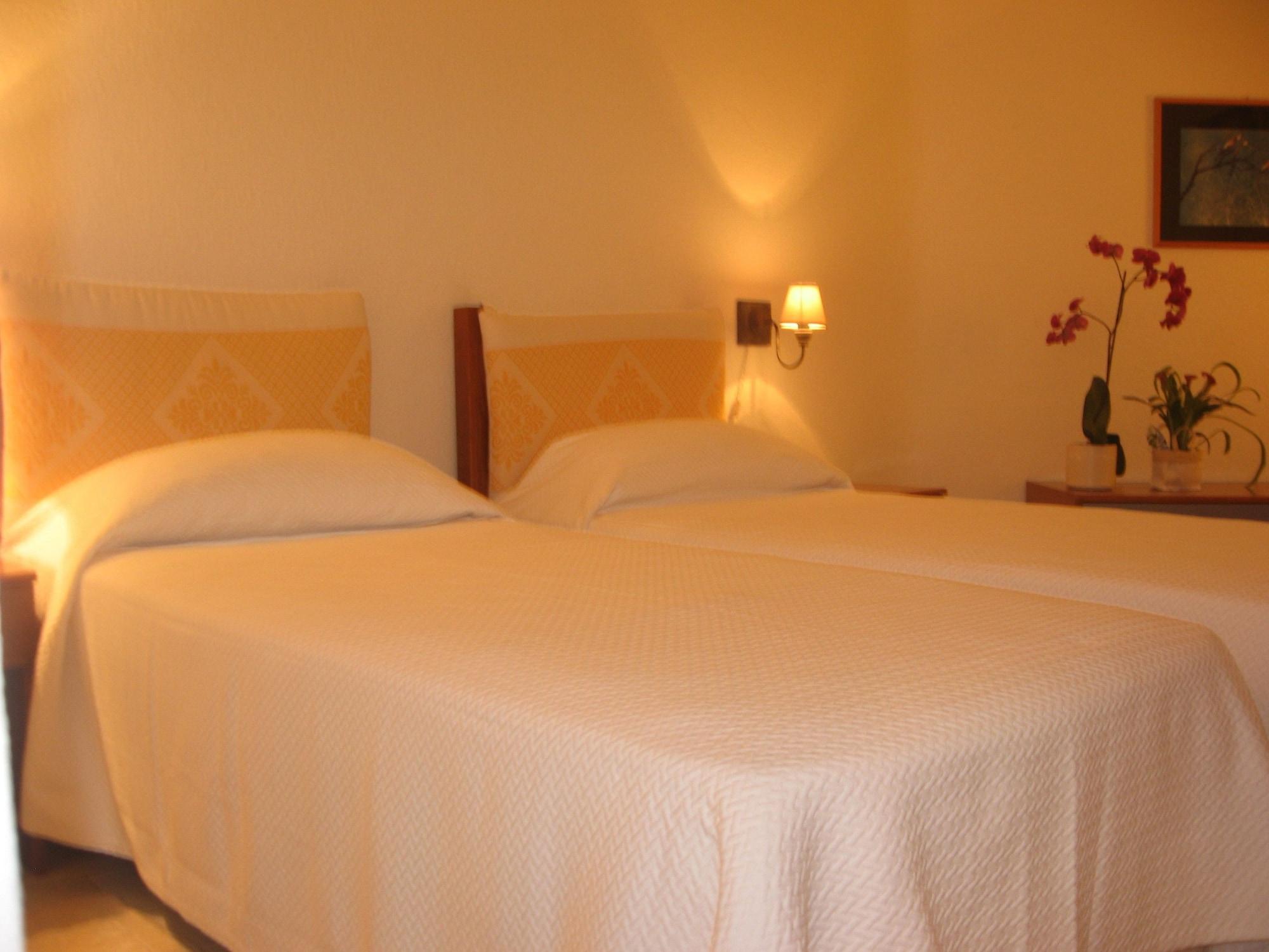 Valdiola Hotel 3*